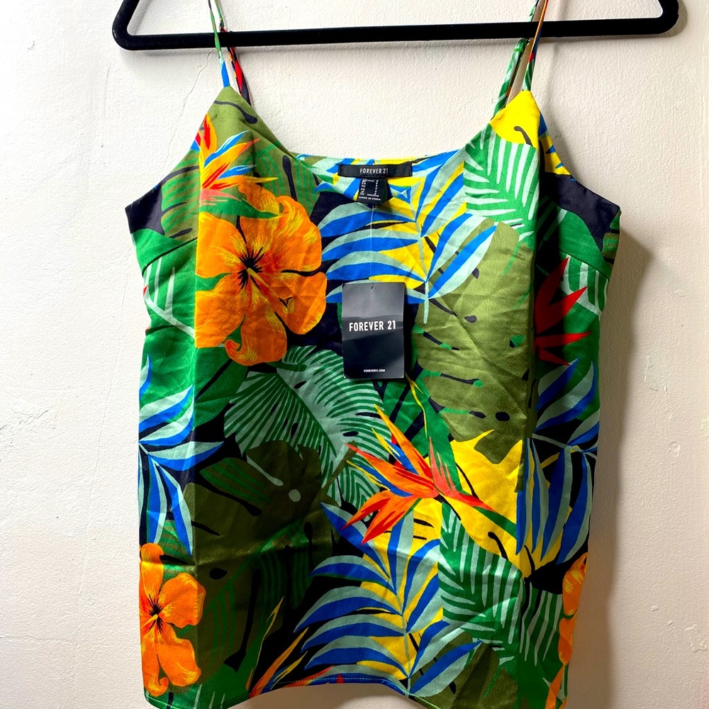 NWT Forever 21 forest top m